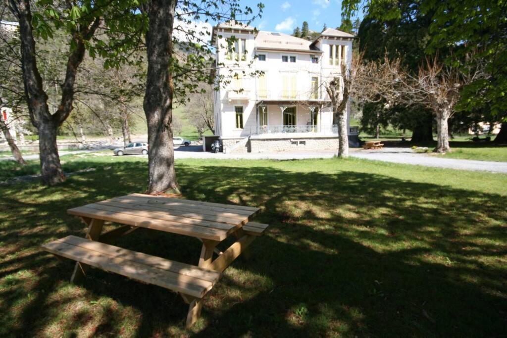 Villa Sequoia Jausiers Eksteriør bilde